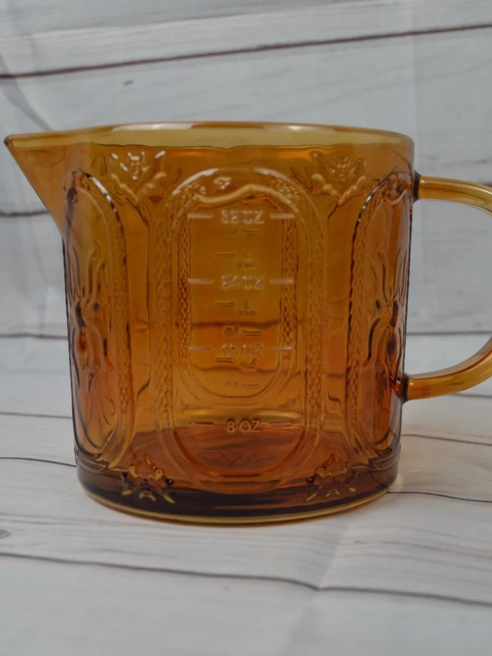 CWC Cook With Color Amber Halloween Glass Viral Measuring Cup 32oz Spiders NWT
